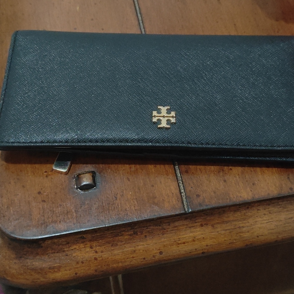 Tory Burch wallet